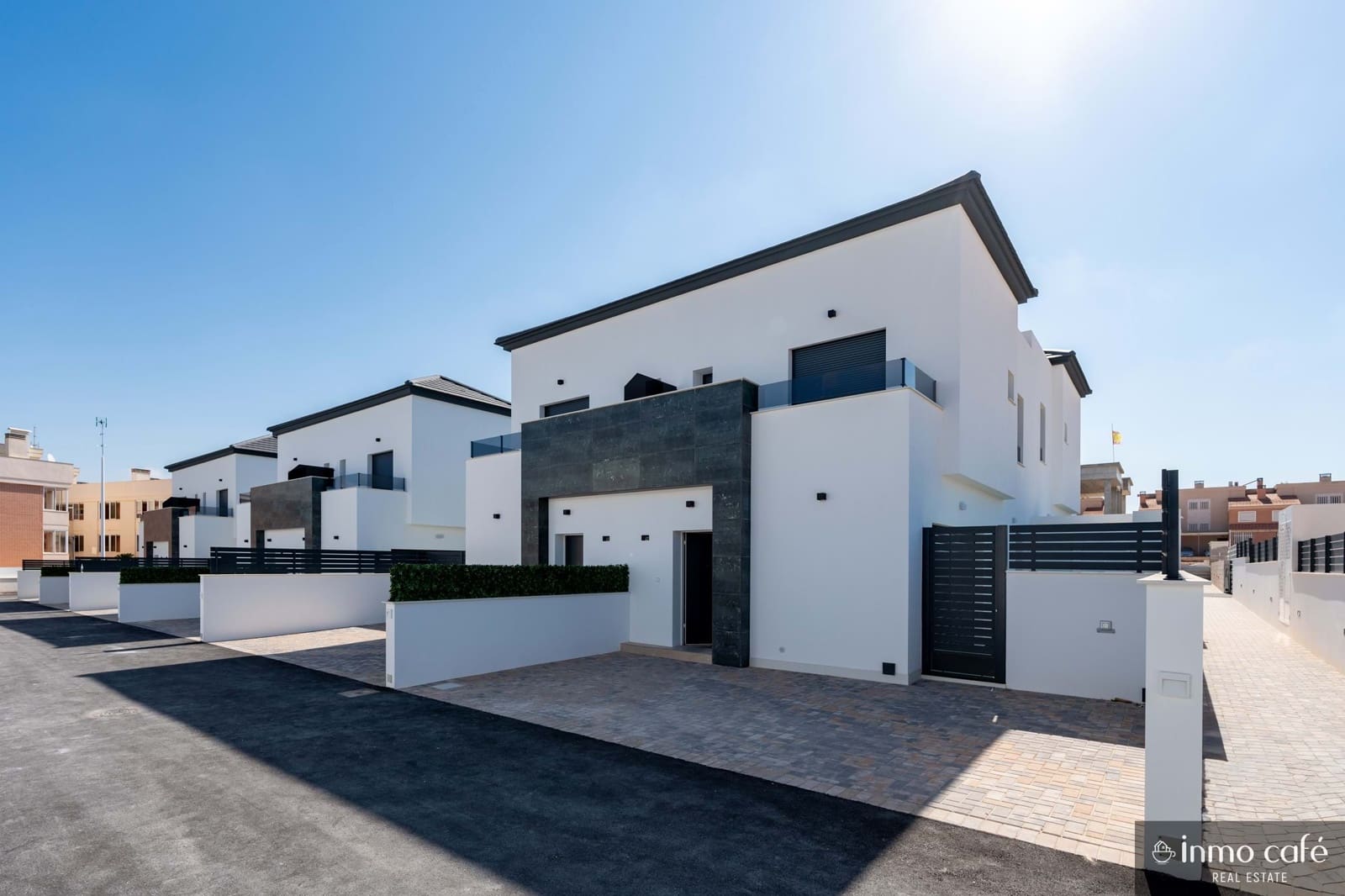 3 bedroom Apartment for sale in Santa Pola with pool garage - € 312,000 (Ref: 8800066)