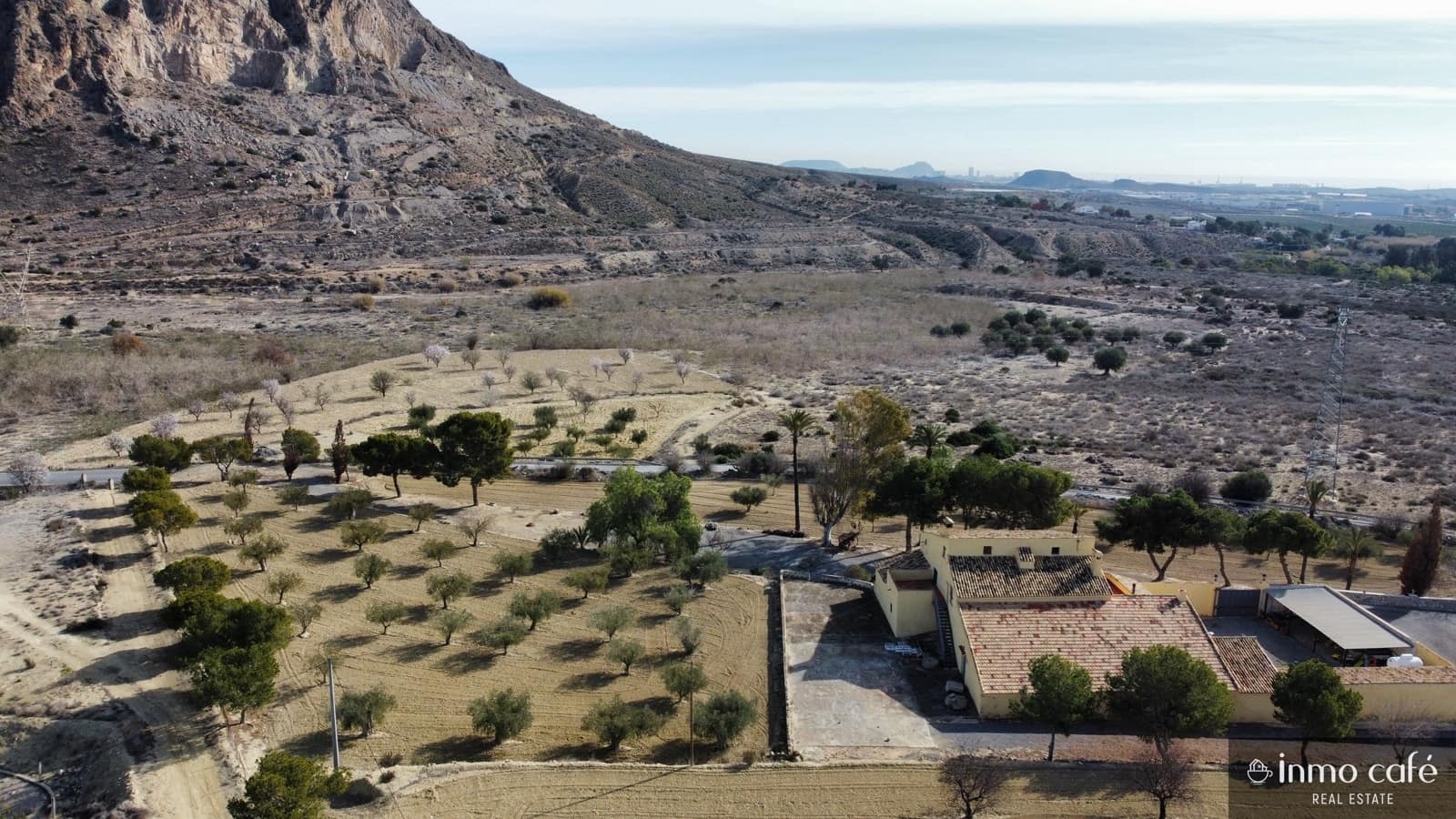 Grunde uden byggetilladelser til salg i Alicante by - € 979.000 (Ref: 8835310)