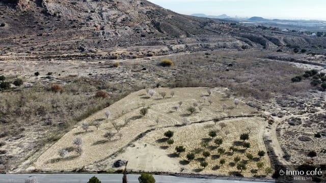 Grunde uden byggetilladelser til salg i Alicante by - € 979.000 (Ref: 8835310)