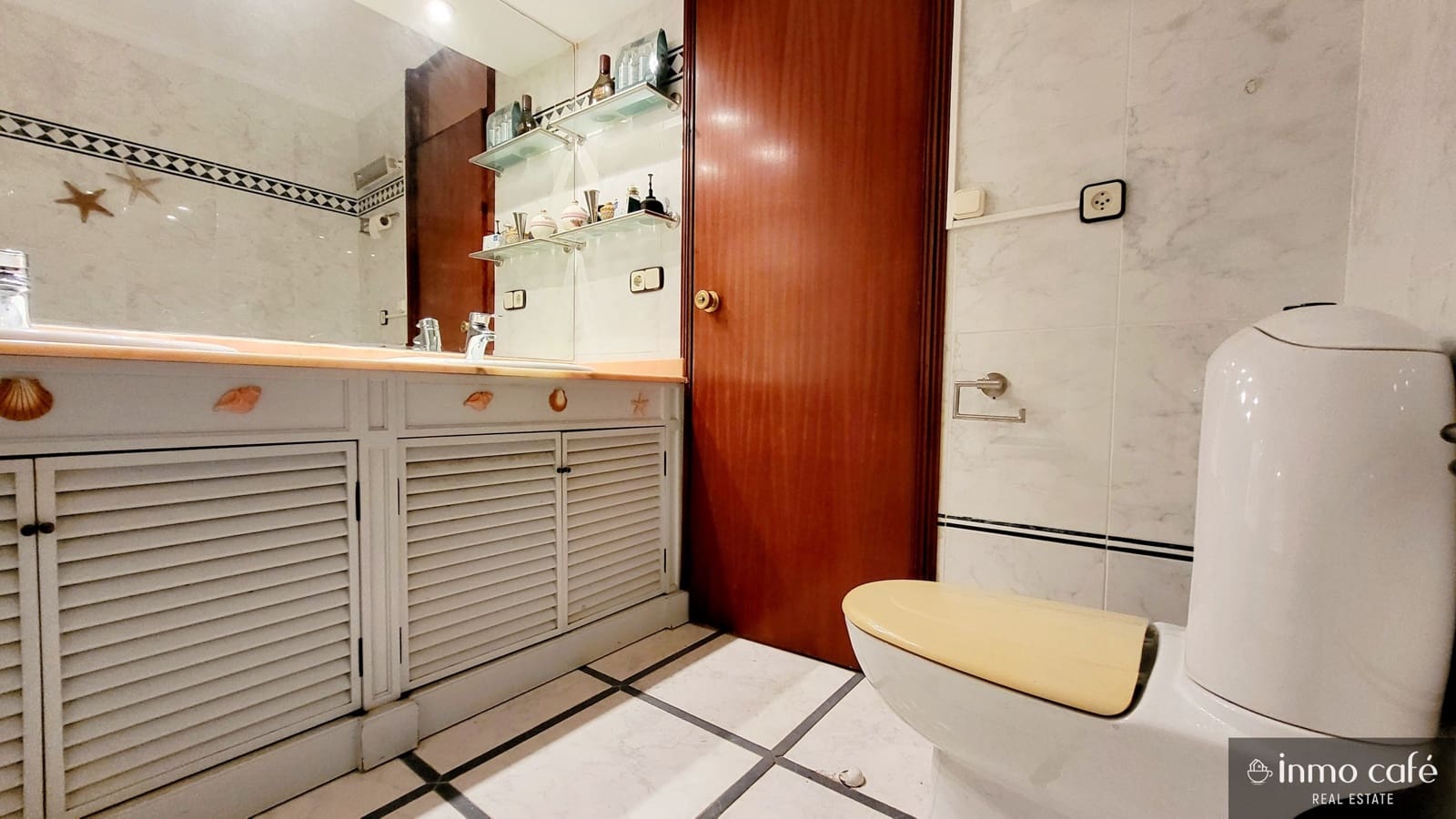 4 soveværelse Lejlighed til salg i Alicante by med swimmingpool garage - € 365.000 (Ref: 8887129)