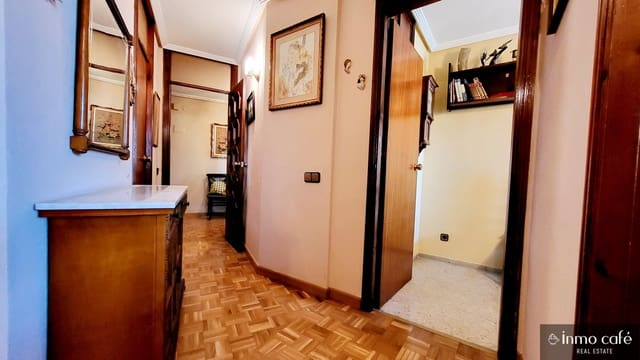 4 soveværelse Lejlighed til salg i Alicante by med swimmingpool garage - € 365.000 (Ref: 8887129)