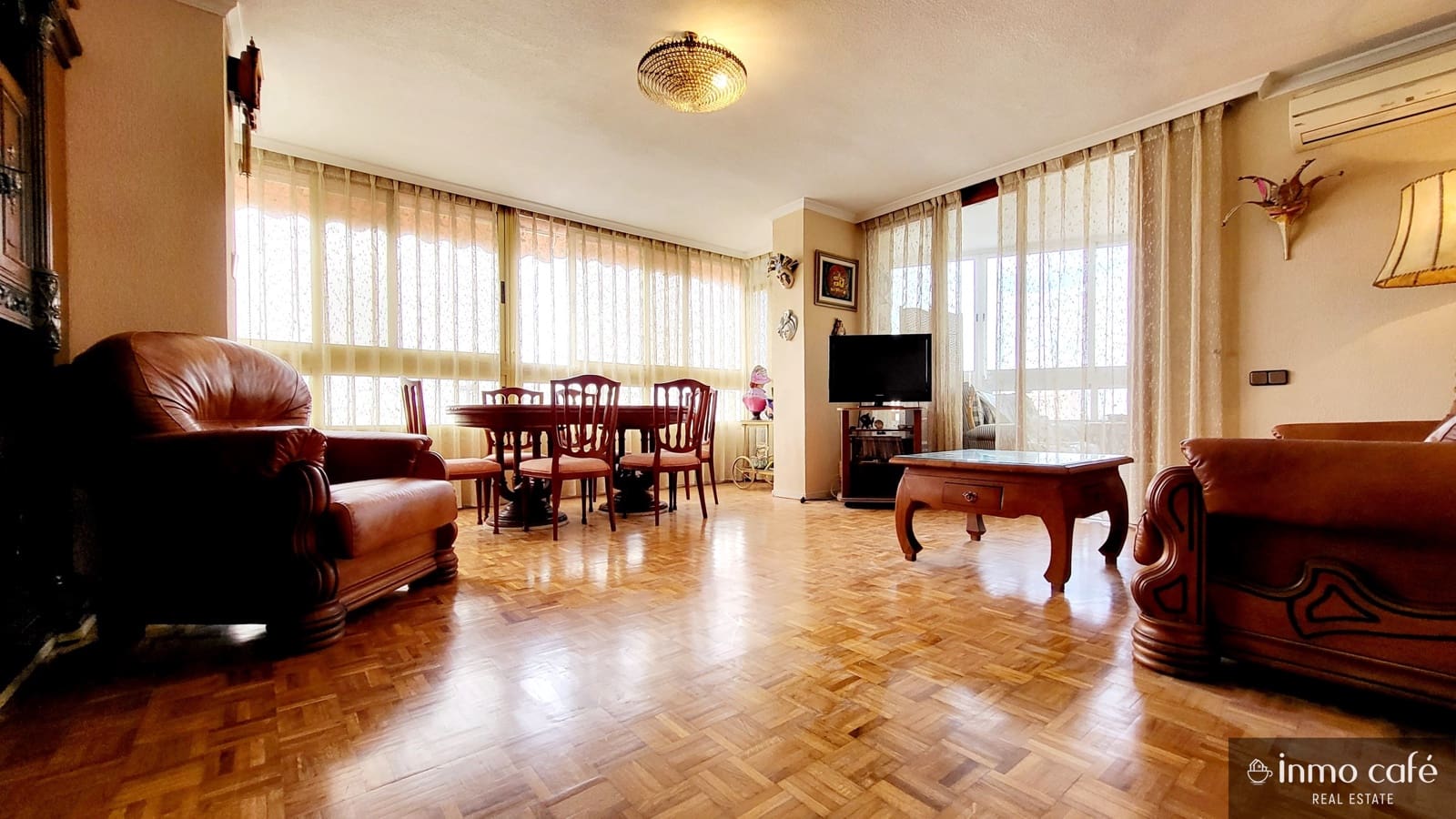 4 soveværelse Lejlighed til salg i Alicante by med swimmingpool garage - € 365.000 (Ref: 8887129)