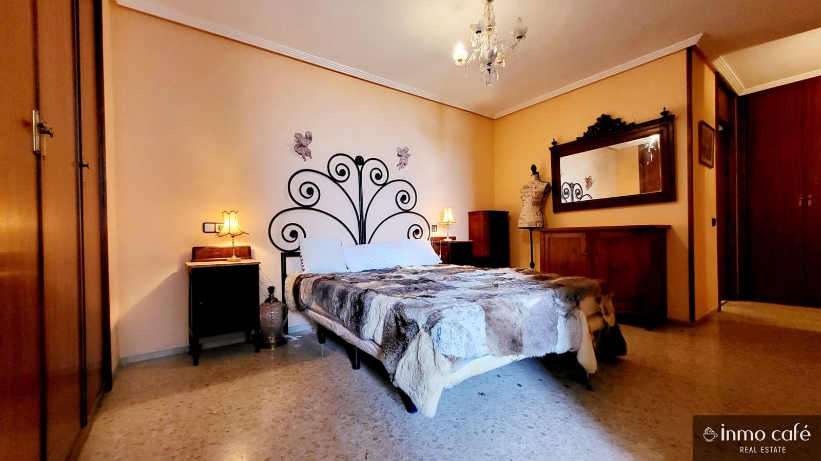 4 soveværelse Lejlighed til salg i Alicante by med swimmingpool garage - € 365.000 (Ref: 8887129)