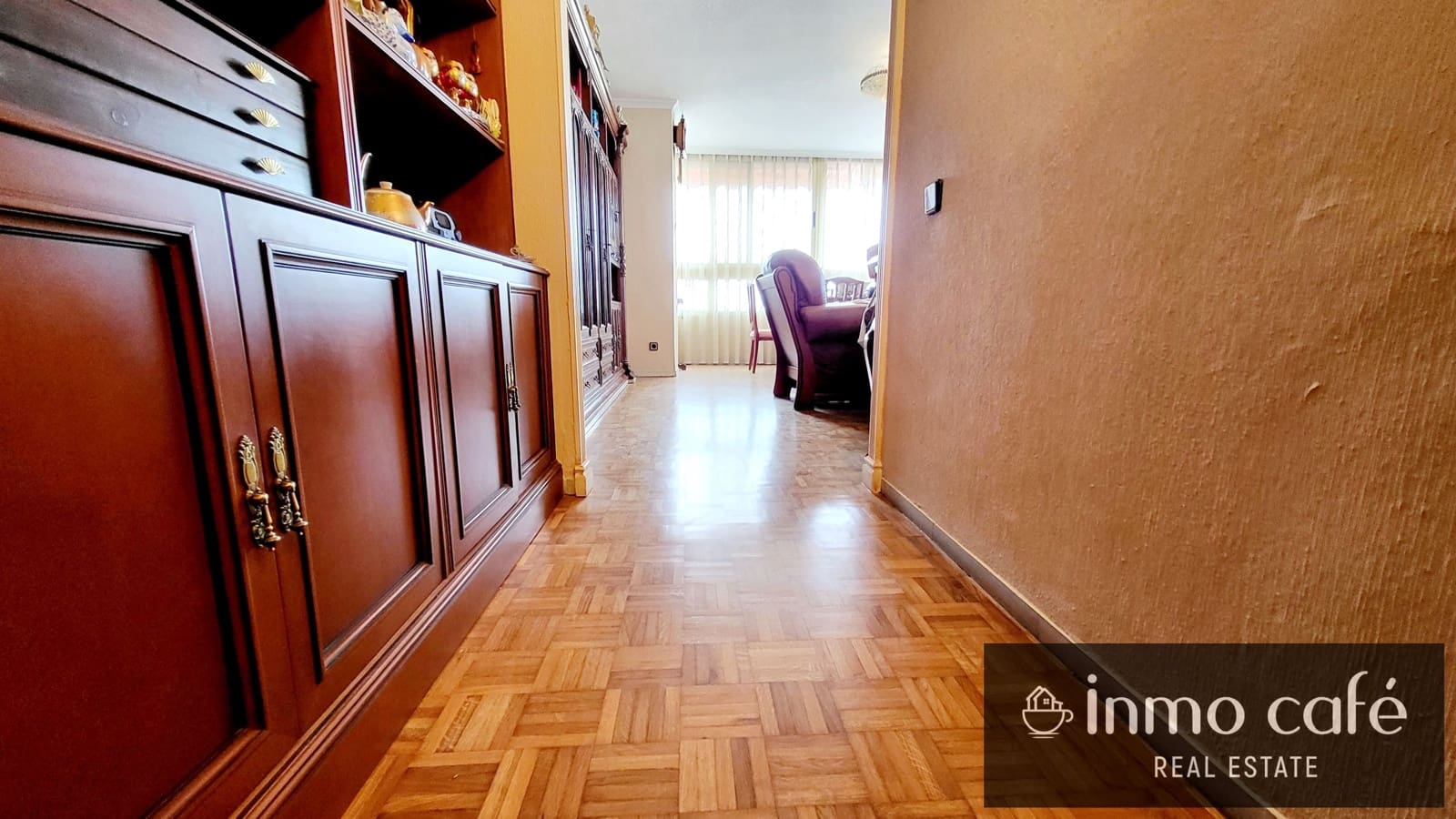 4 Zimmer Apartment zu verkaufen in Alicante / Alacant Stadt mit Pool Garage - 365.000 € (Ref: 8887129)