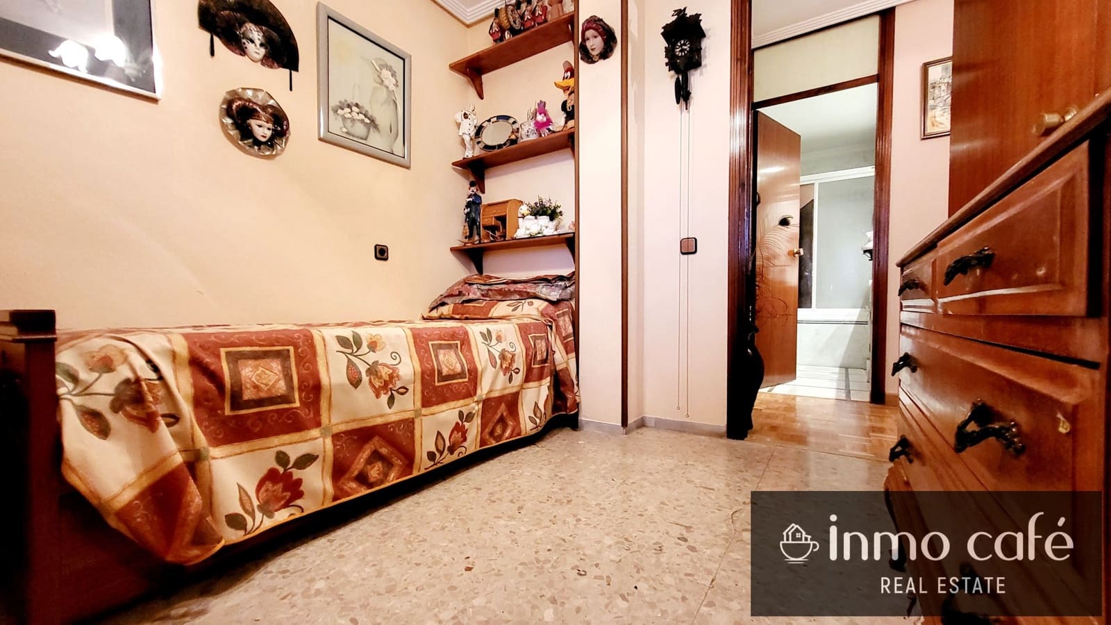 4 Zimmer Apartment zu verkaufen in Alicante / Alacant Stadt mit Pool Garage - 365.000 € (Ref: 8887129)