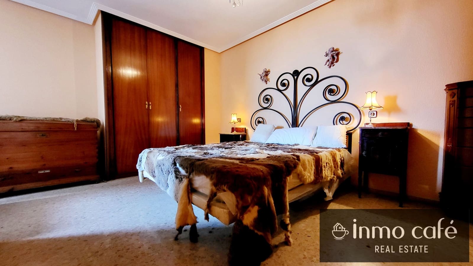 4 Zimmer Apartment zu verkaufen in Alicante / Alacant Stadt mit Pool Garage - 365.000 € (Ref: 8887129)