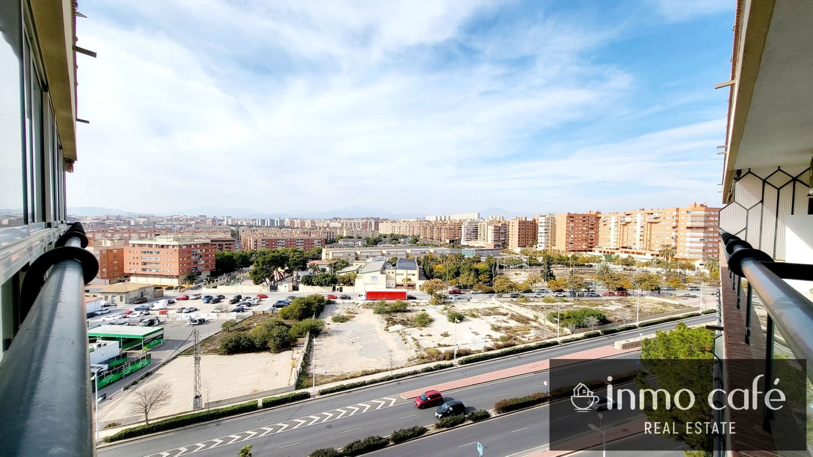 4 Zimmer Apartment zu verkaufen in Alicante / Alacant Stadt mit Pool Garage - 365.000 € (Ref: 8887129)