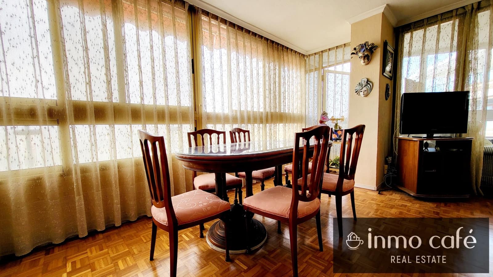 4 Zimmer Apartment zu verkaufen in Alicante / Alacant Stadt mit Pool Garage - 365.000 € (Ref: 8887129)