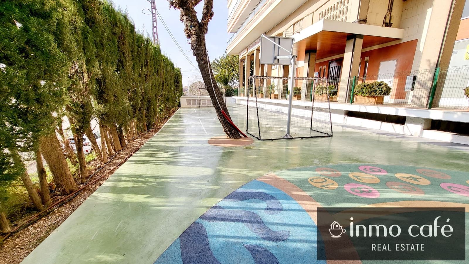 4 Zimmer Apartment zu verkaufen in Alicante / Alacant Stadt mit Pool Garage - 365.000 € (Ref: 8887129)