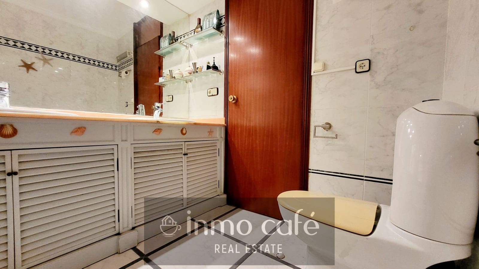 4 bedroom Apartment for sale in Alicante / Alacant city with pool garage - € 365,000 (Ref: 8887129)