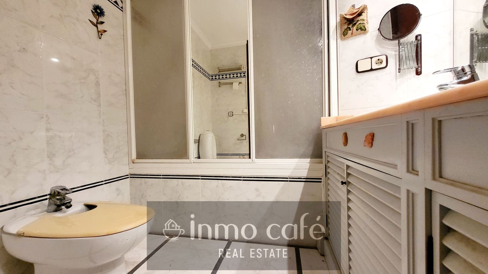 4 bedroom Apartment for sale in Alicante / Alacant city with pool garage - € 365,000 (Ref: 8887129)