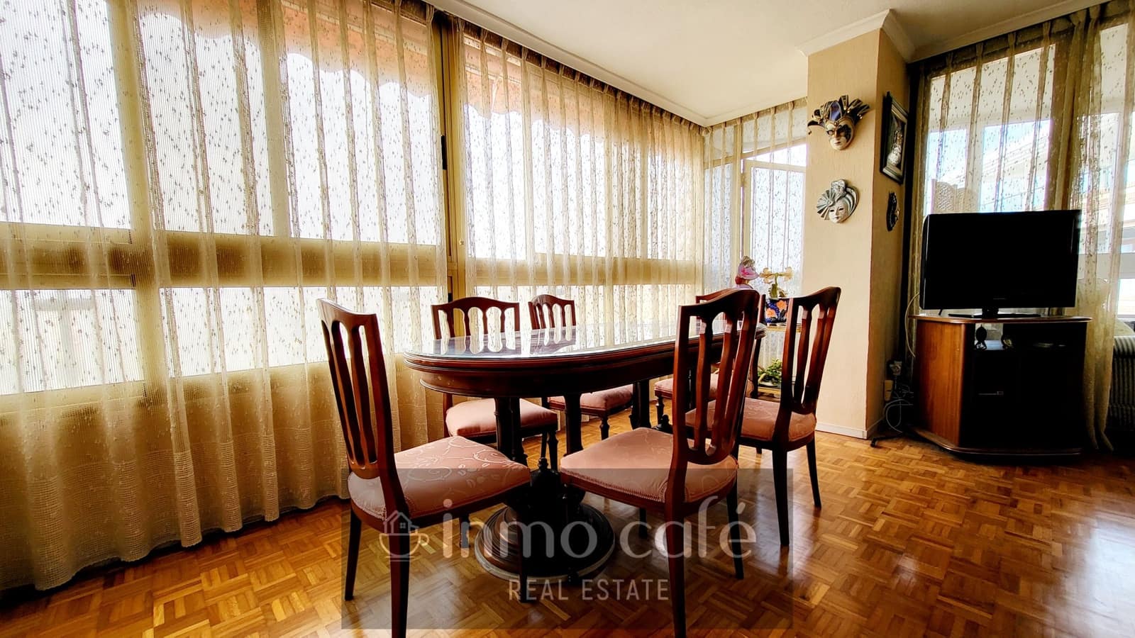 4 bedroom Apartment for sale in Alicante / Alacant city with pool garage - € 365,000 (Ref: 8887129)