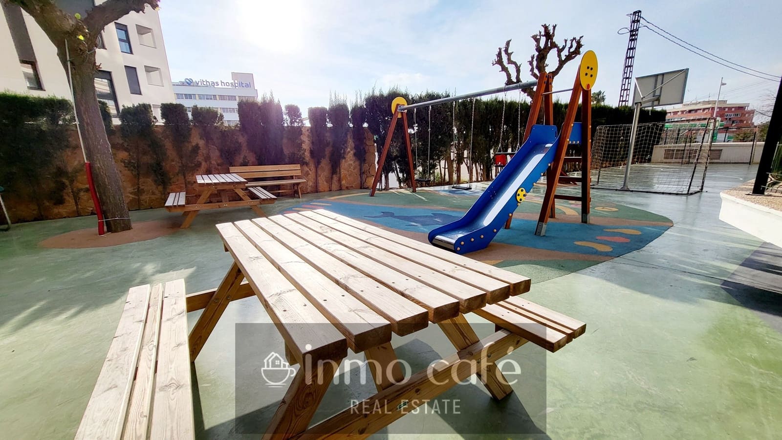 4 bedroom Apartment for sale in Alicante / Alacant city with pool garage - € 365,000 (Ref: 8887129)