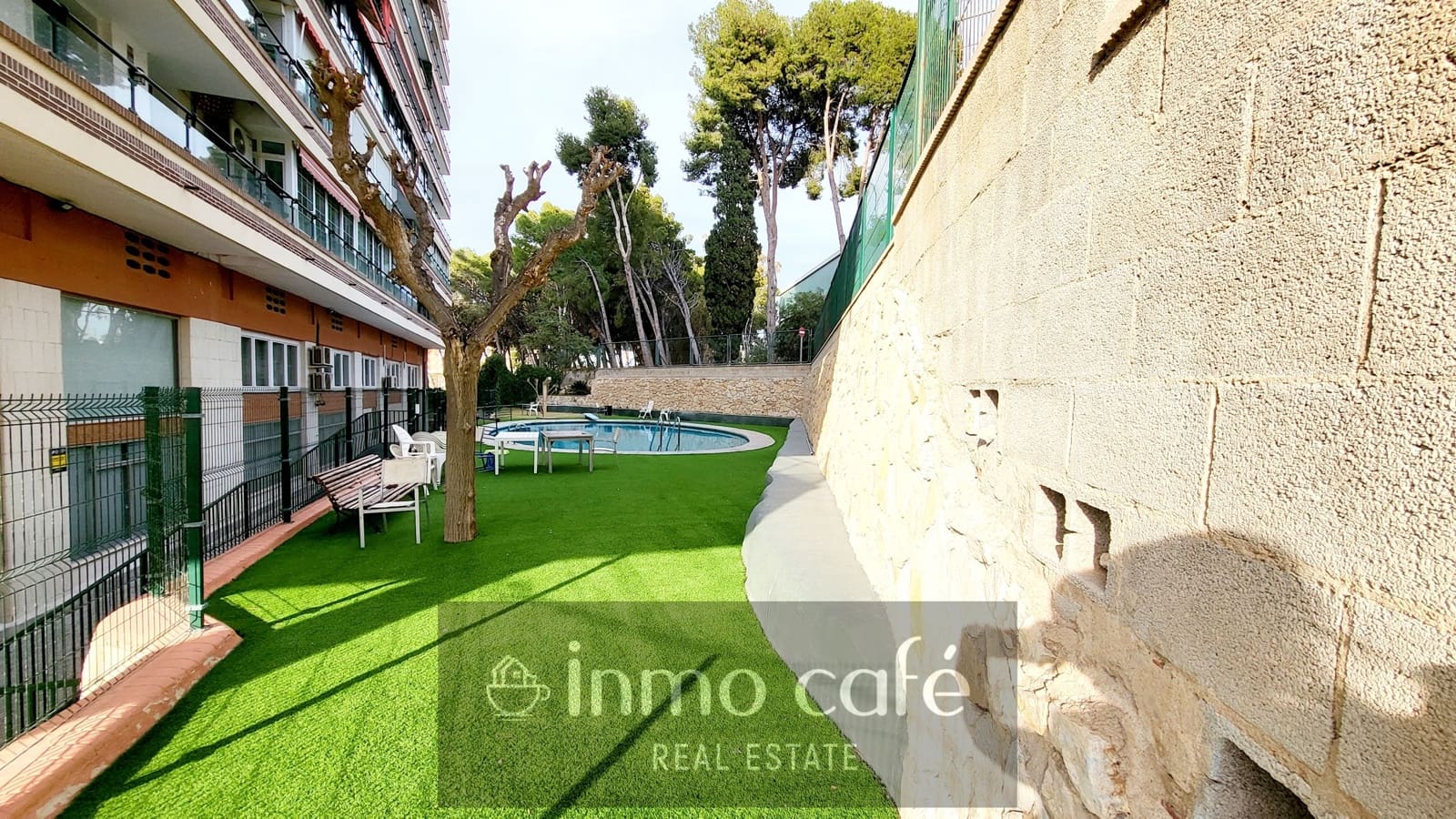 4 bedroom Apartment for sale in Alicante / Alacant city with pool garage - € 365,000 (Ref: 8887129)