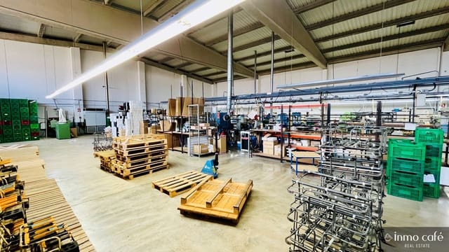 Commerciale in vendita in Monóvar / Monóver - 399.000 € (Rif: 8894164)