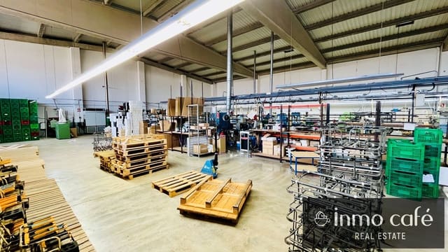 Erhverv til salg i Monóvar / Monóver - € 399.000 (Ref: 8894164)