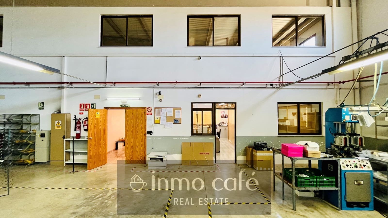 Commercial for sale in Monovar / Monover with garage - € 375,000 (Ref: 8894164)