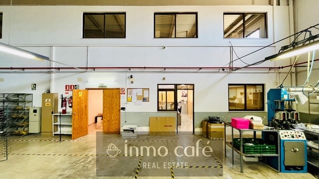 Comercial para venda em Monóvar / Monóver - 375 000 € (Ref: 8894164)