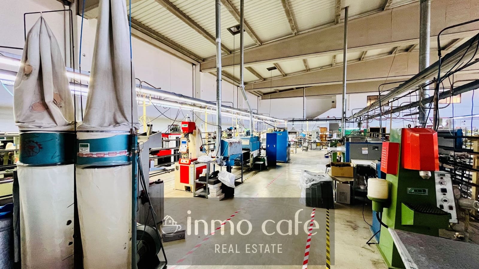 Commercial for sale in Monovar / Monover with garage - € 375,000 (Ref: 8894164)