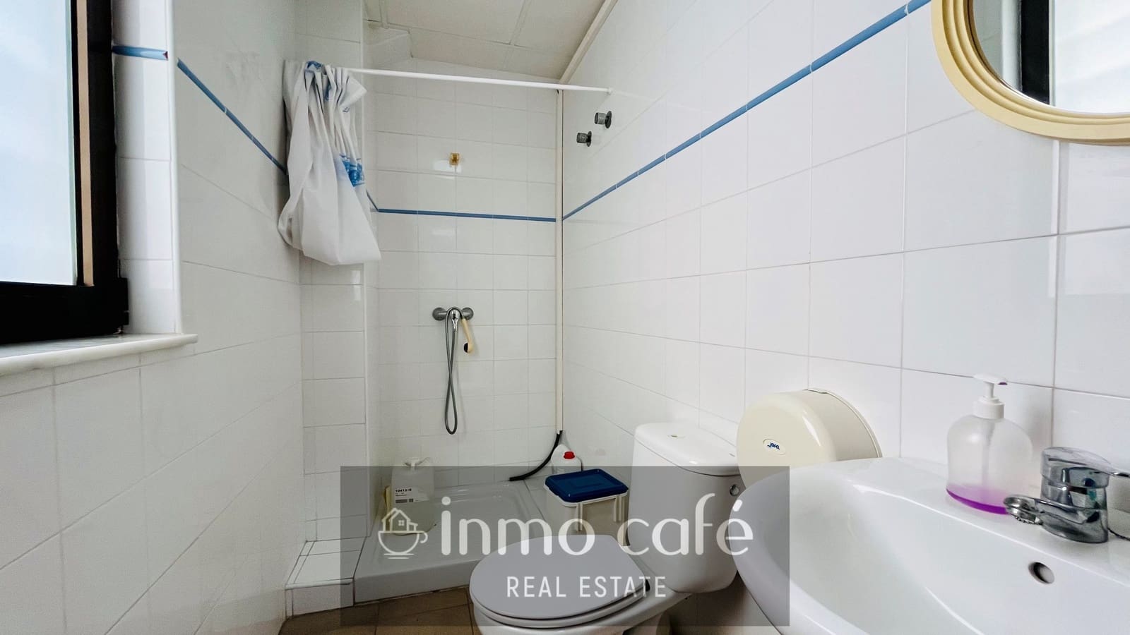 Commercial for sale in Monovar / Monover with garage - € 375,000 (Ref: 8894164)