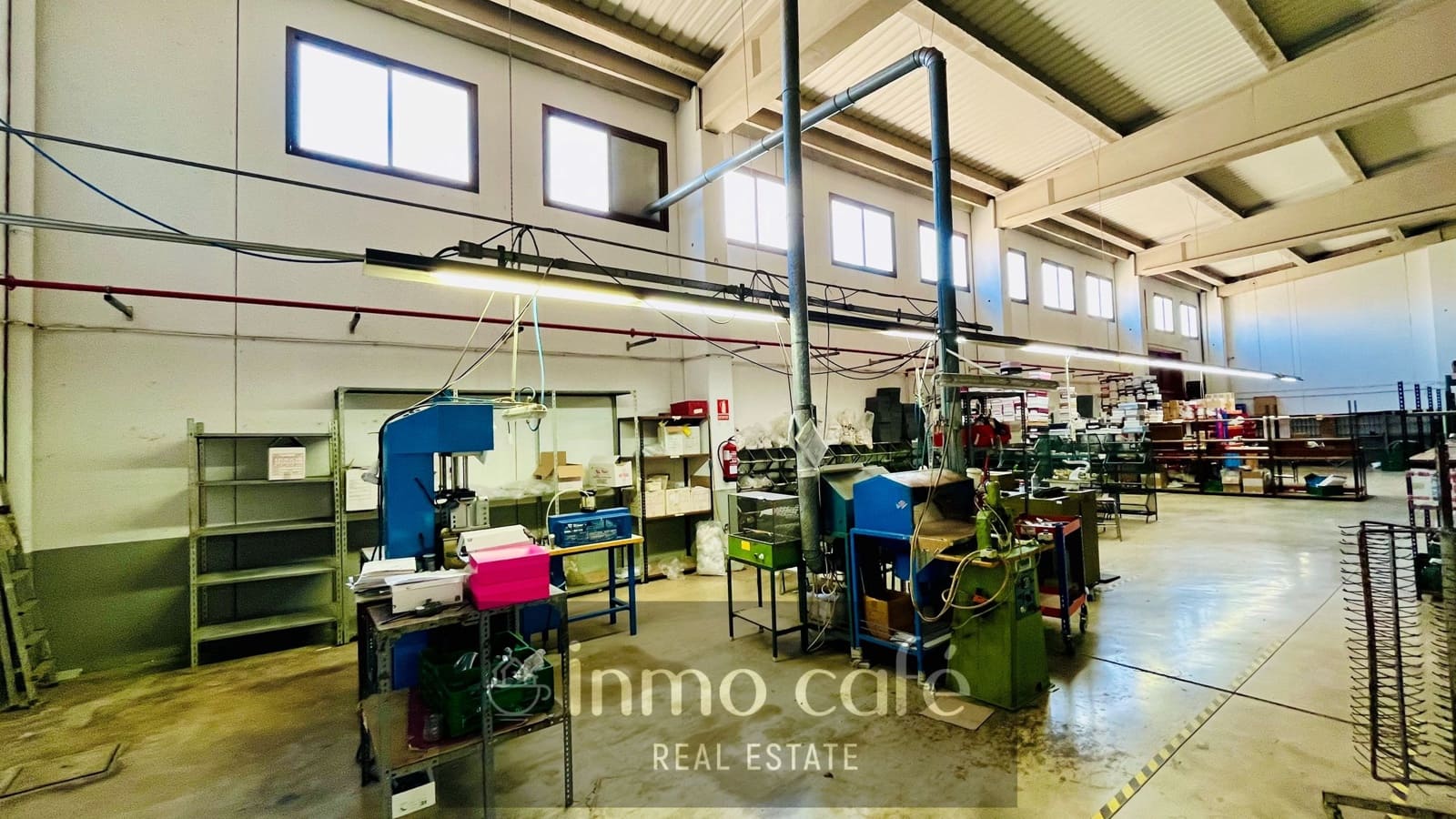 Commercial for sale in Monovar / Monover with garage - € 375,000 (Ref: 8894164)