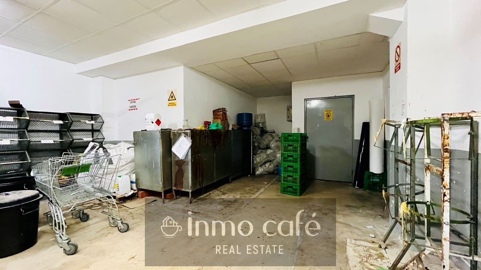Commercial for sale in Monovar / Monover with garage - € 375,000 (Ref: 8894164)