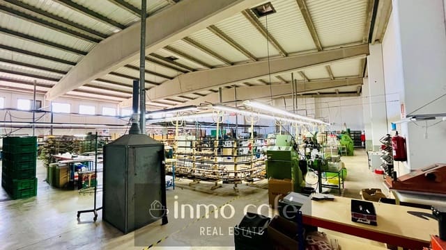 Comercial para venda em Monóvar / Monóver - 375 000 € (Ref: 8894164)