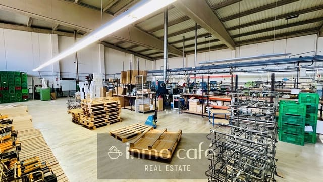 Comercial para venda em Monóvar / Monóver - 375 000 € (Ref: 8894164)