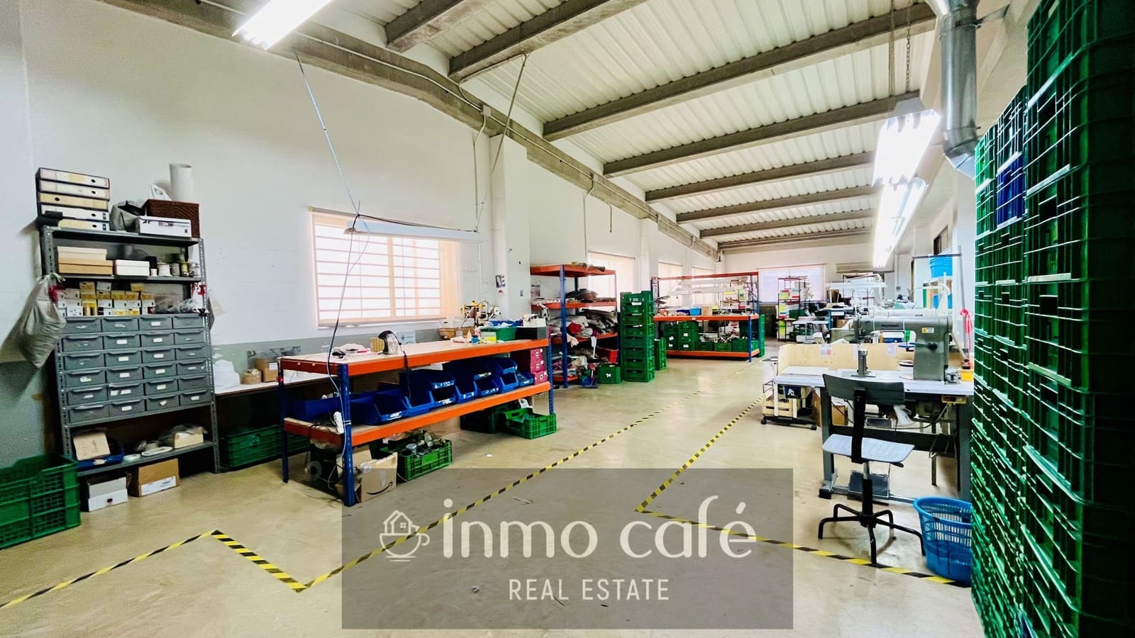 Commercial for sale in Monovar / Monover with garage - € 375,000 (Ref: 8894164)