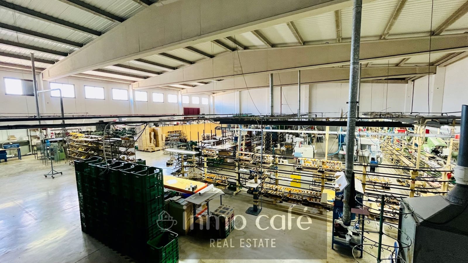 Commercial for sale in Monovar / Monover with garage - € 375,000 (Ref: 8894164)
