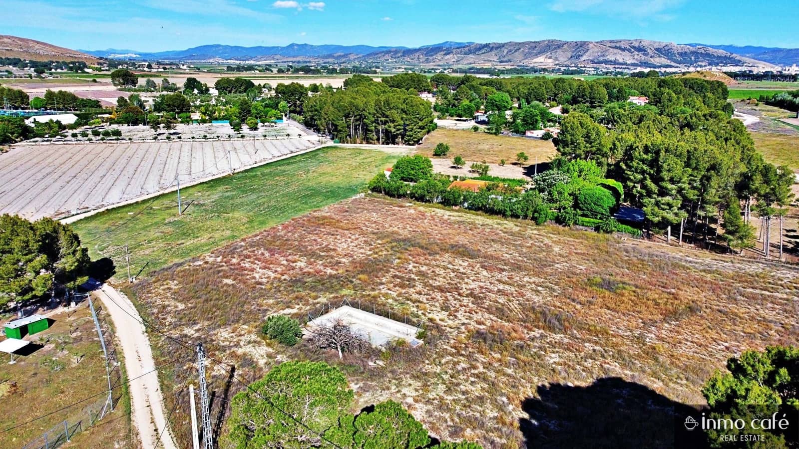 4 slaapkamer Finca/Landhuis te koop in Villena - € 90.000 (Ref: 9019207)