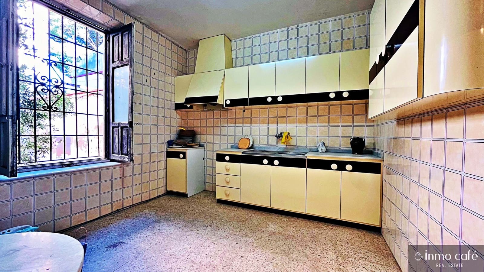 4 slaapkamer Finca/Landhuis te koop in Villena - € 90.000 (Ref: 9019207)