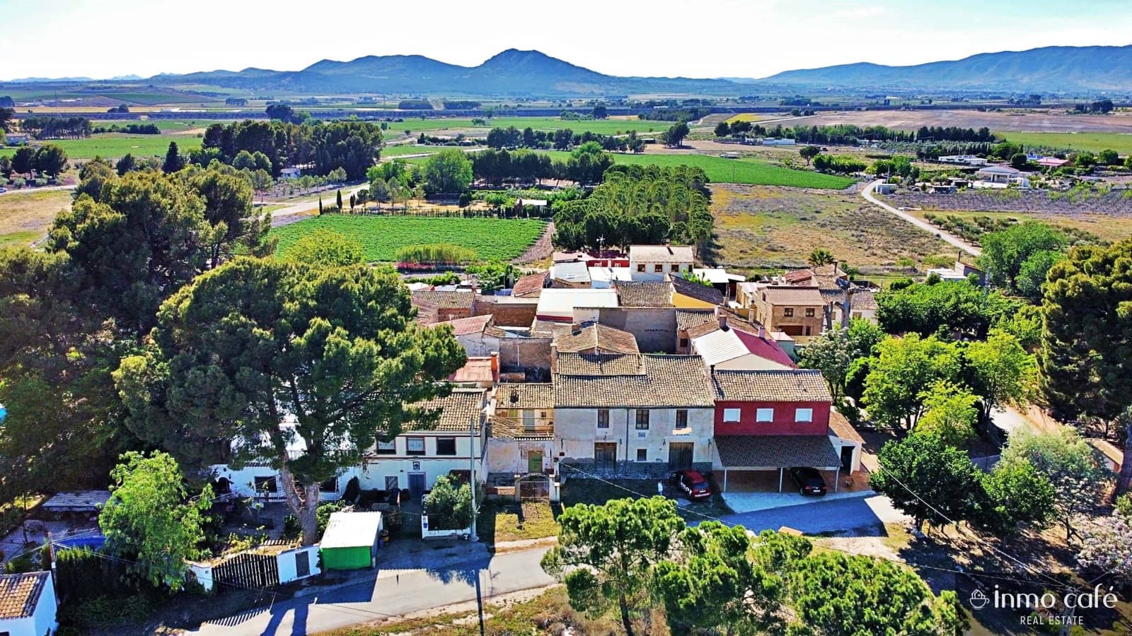 4 slaapkamer Finca/Landhuis te koop in Villena - € 90.000 (Ref: 9019207)