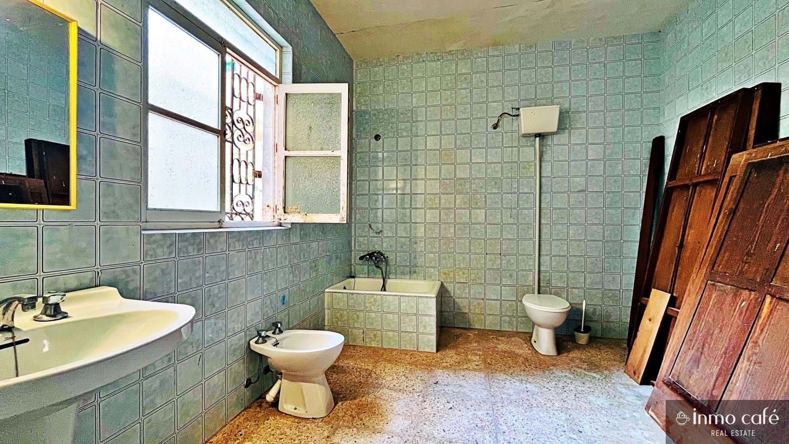 4 slaapkamer Finca/Landhuis te koop in Villena - € 90.000 (Ref: 9019207)