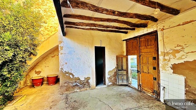 4 bedroom Finca/Country House for sale in Villena - € 90,000 (Ref: 9019207)