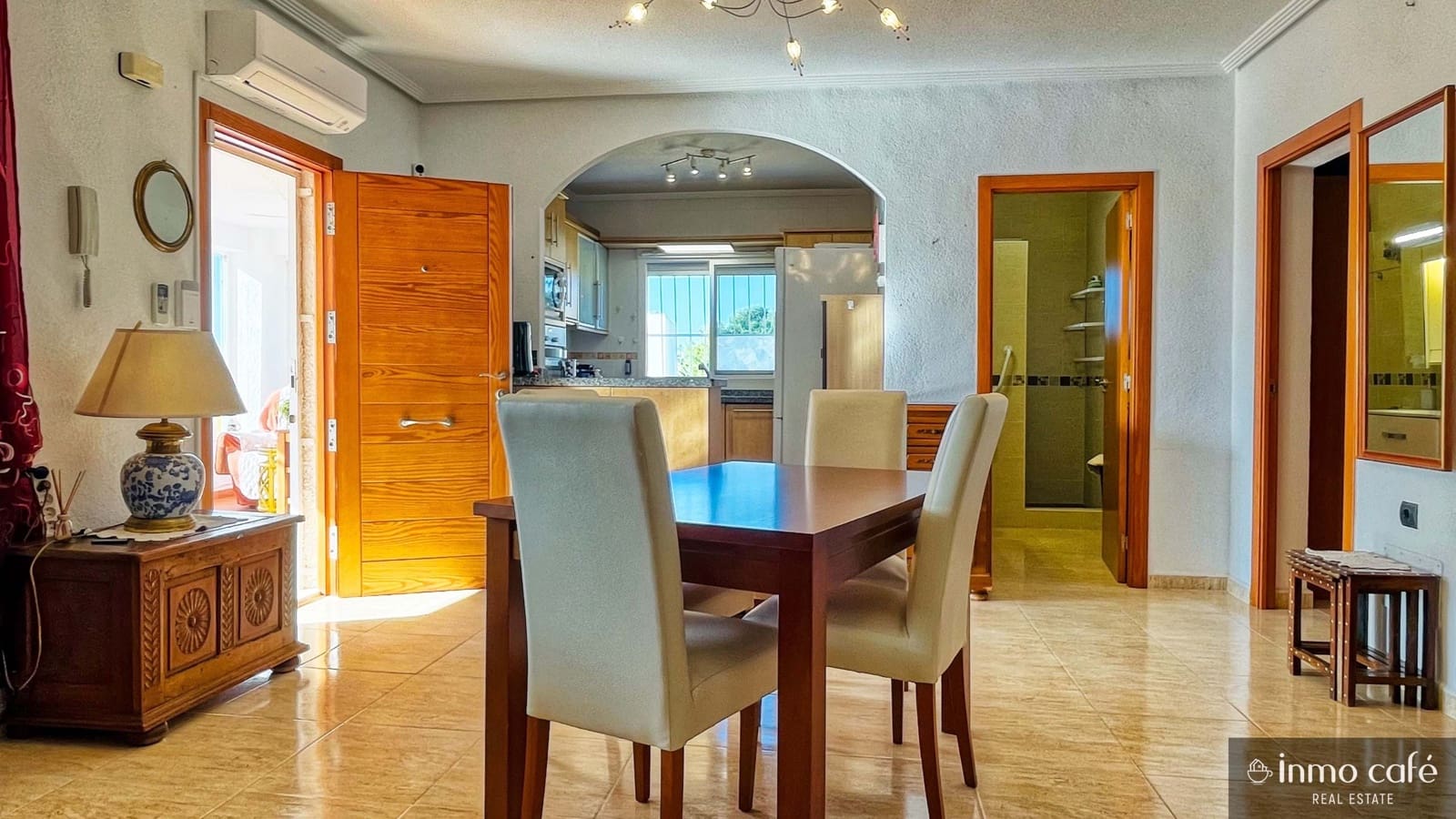 4 bedroom Villa for sale in Rojales with pool garage - € 389,000 (Ref: 9019631)