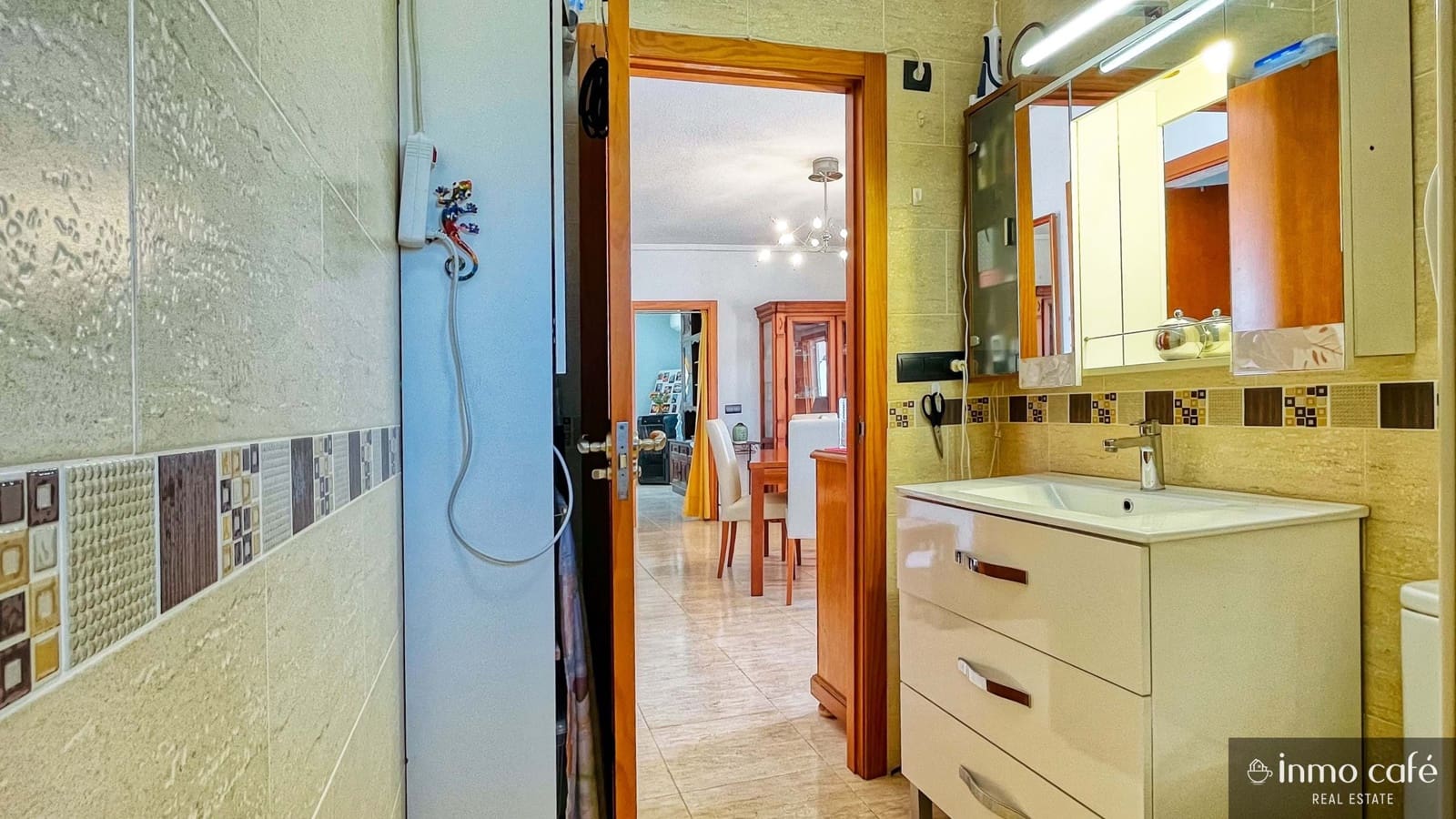 4 bedroom Villa for sale in Rojales with pool garage - € 389,000 (Ref: 9019631)