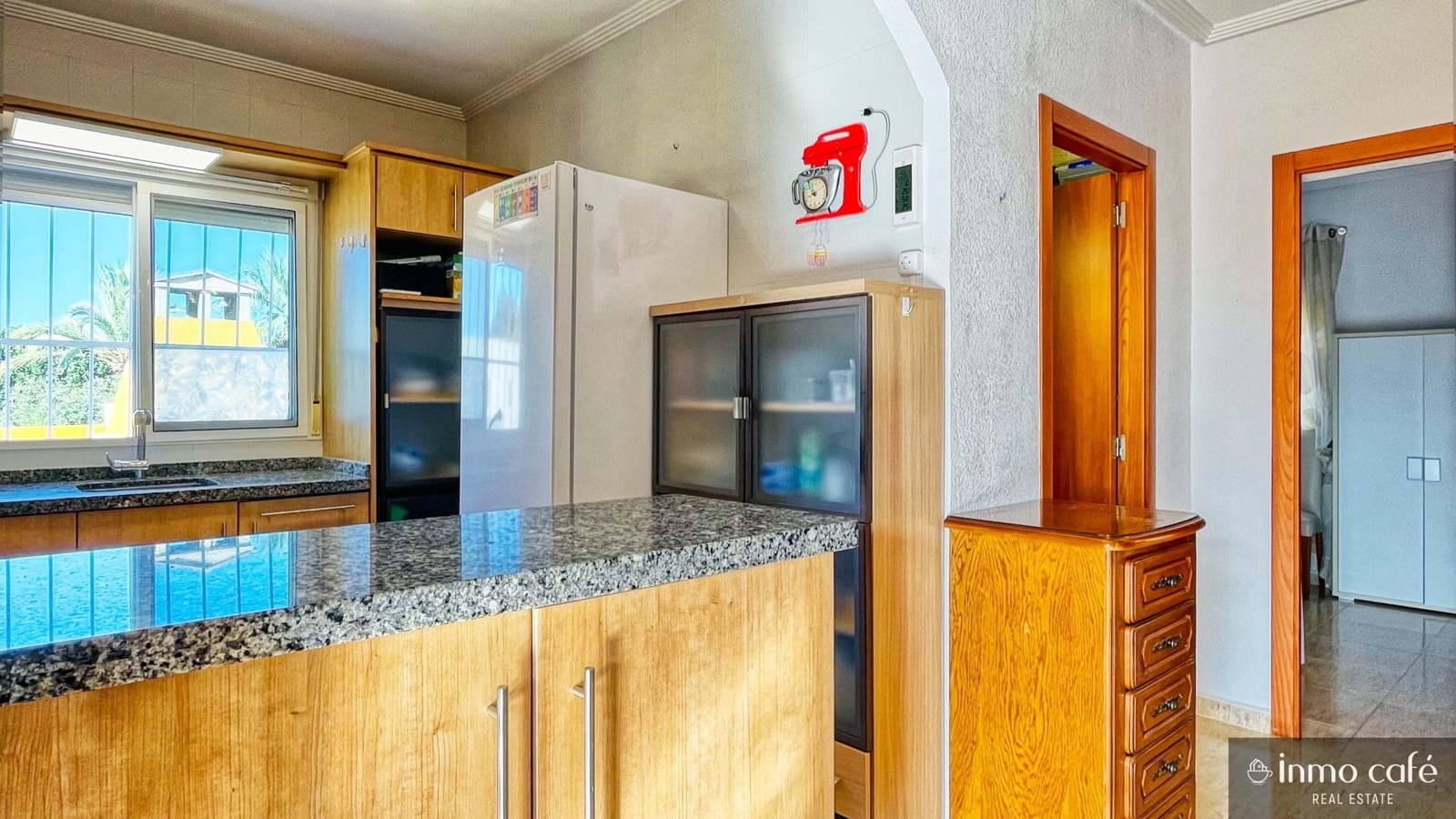 4 bedroom Villa for sale in Rojales with pool garage - € 389,000 (Ref: 9019631)