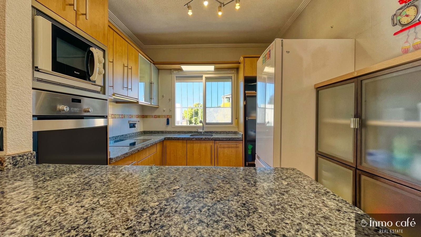 4 bedroom Villa for sale in Rojales with pool garage - € 389,000 (Ref: 9019631)