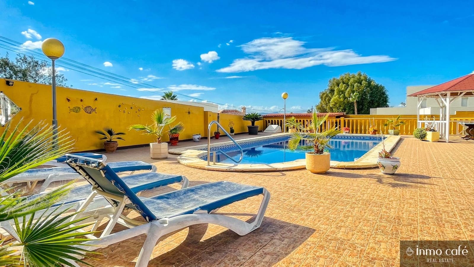 4 bedroom Villa for sale in Rojales with pool garage - € 389,000 (Ref: 9019631)