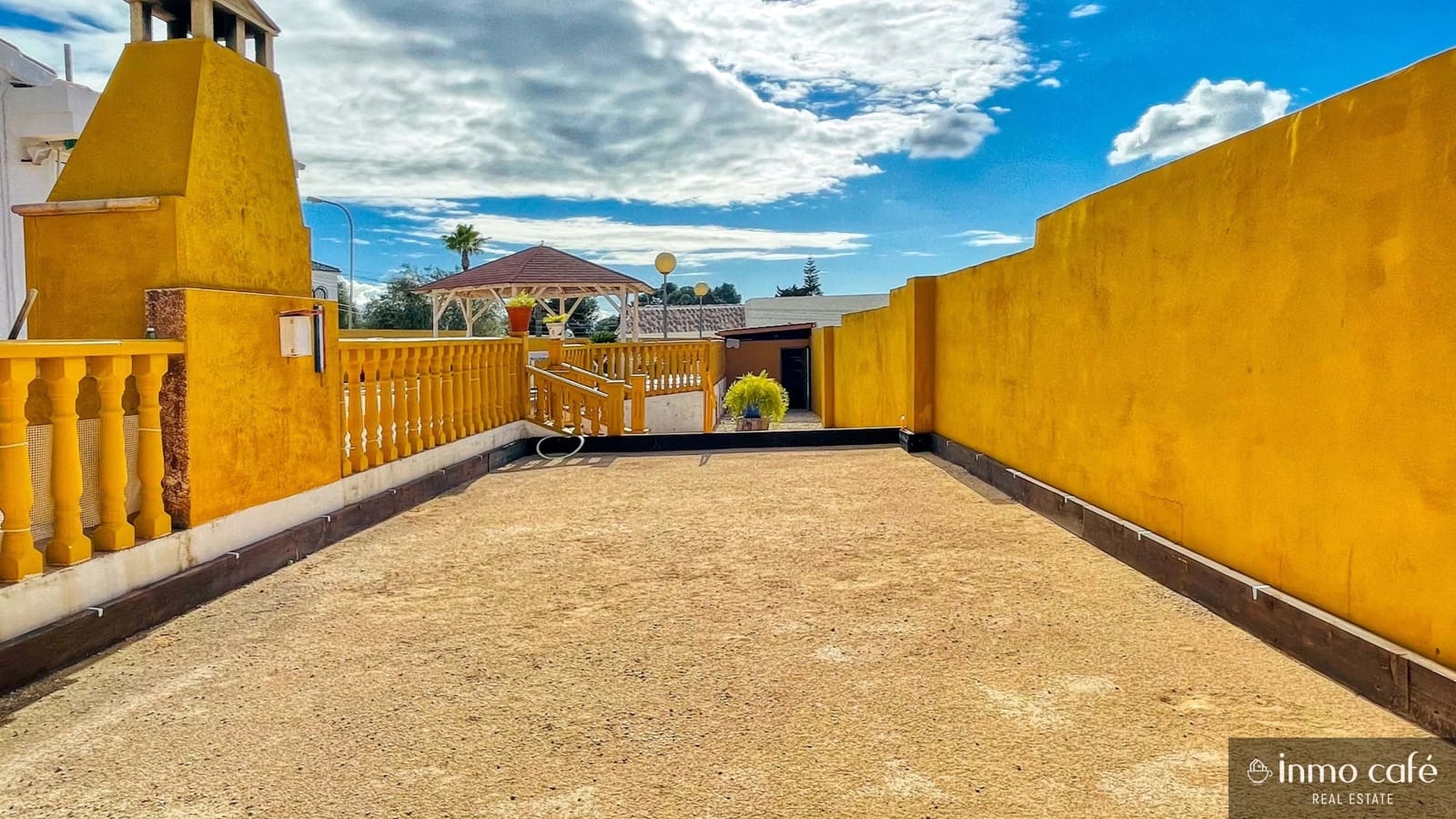 4 bedroom Villa for sale in Rojales with pool garage - € 389,000 (Ref: 9019631)