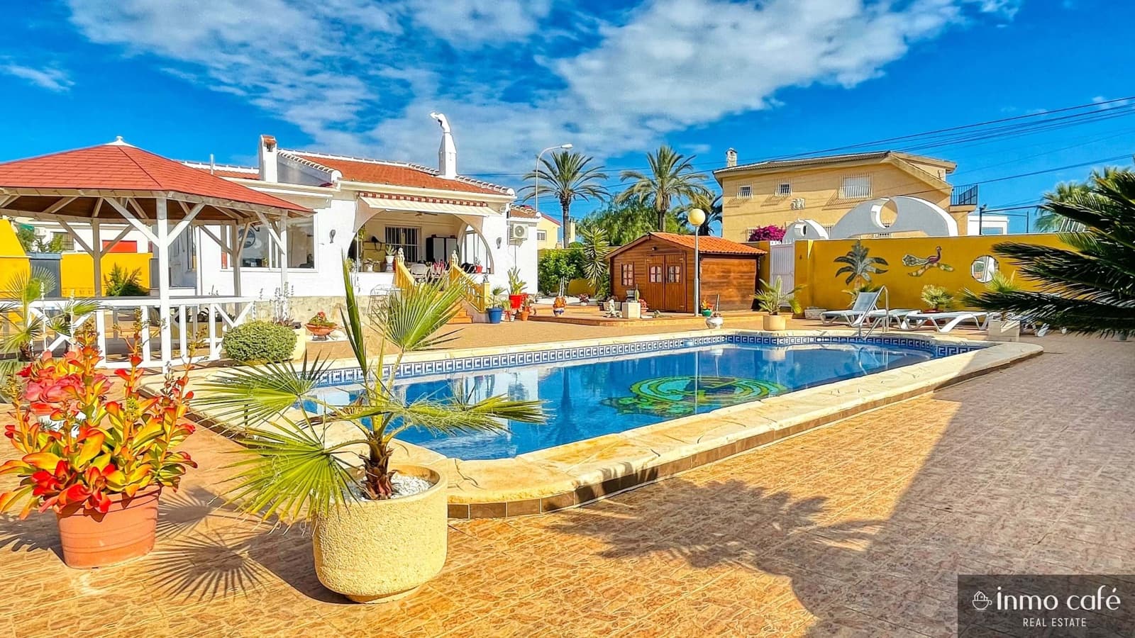 4 bedroom Villa for sale in Rojales with pool garage - € 389,000 (Ref: 9019631)