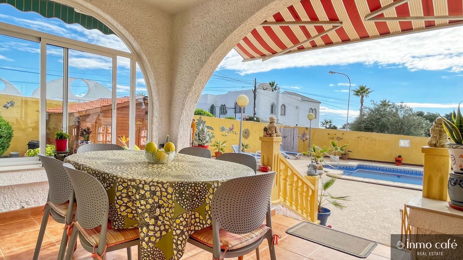 4 bedroom Villa for sale in Rojales with pool garage - € 389,000 (Ref: 9019631)