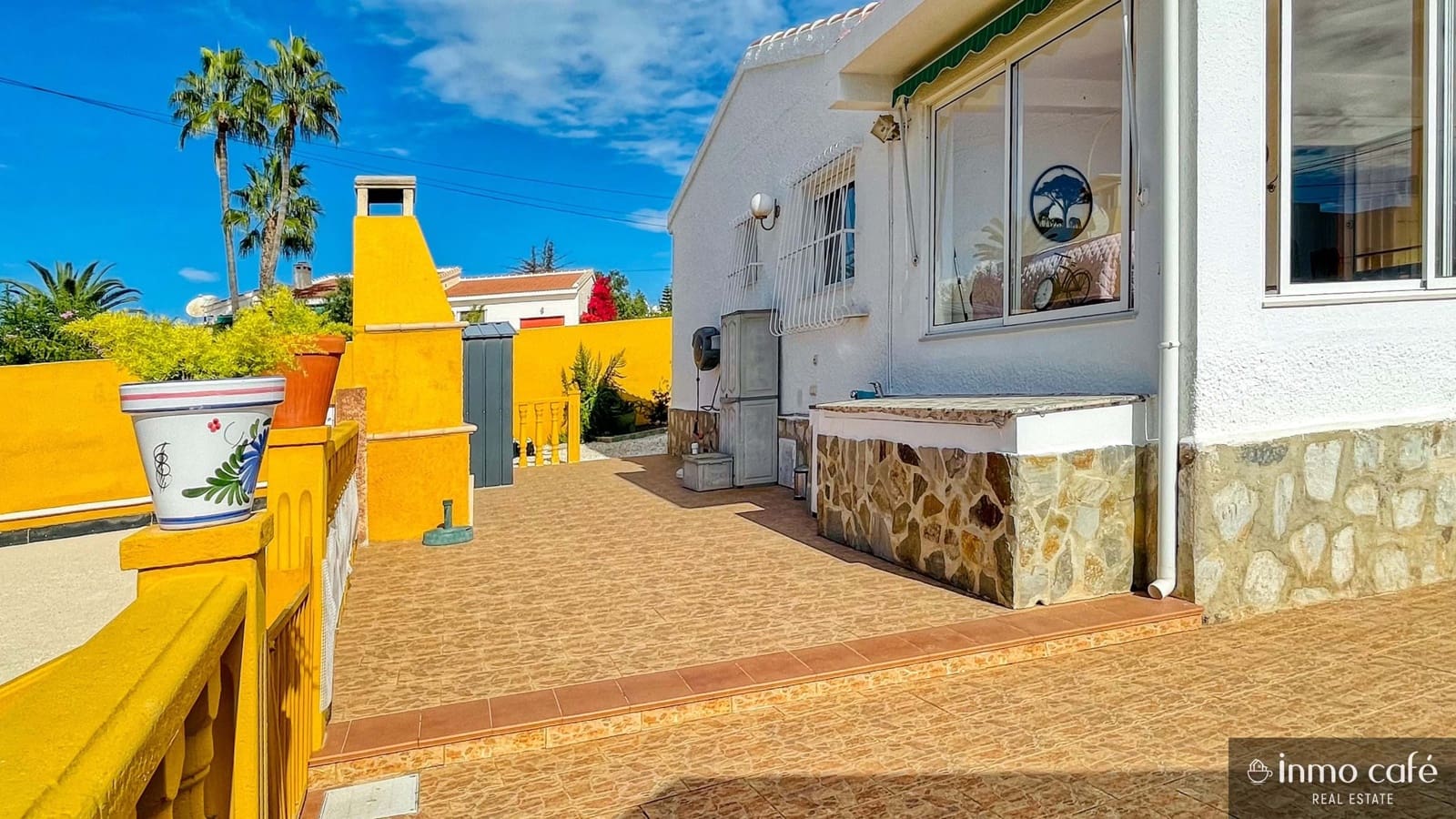 4 bedroom Villa for sale in Rojales with pool garage - € 389,000 (Ref: 9019631)