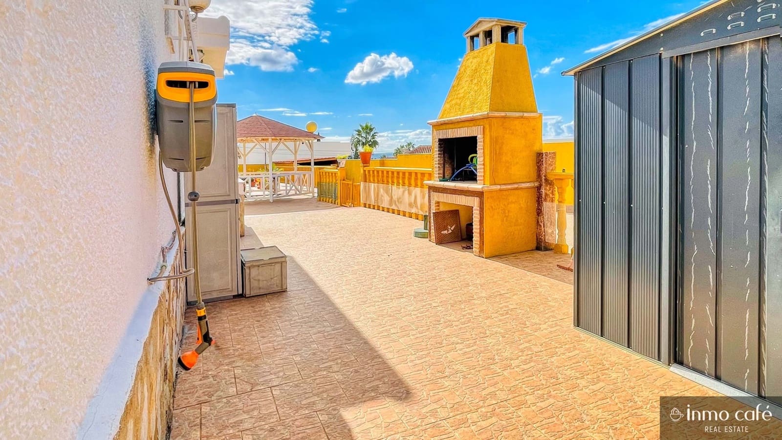 4 bedroom Villa for sale in Rojales with pool garage - € 389,000 (Ref: 9019631)