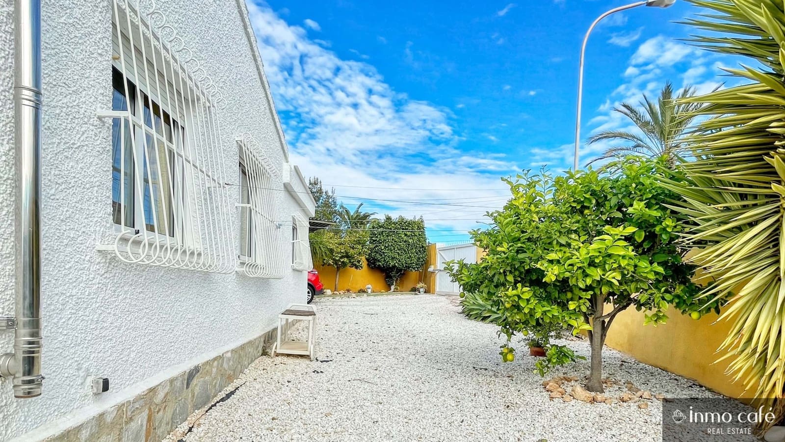 4 bedroom Villa for sale in Rojales with pool garage - € 389,000 (Ref: 9019631)