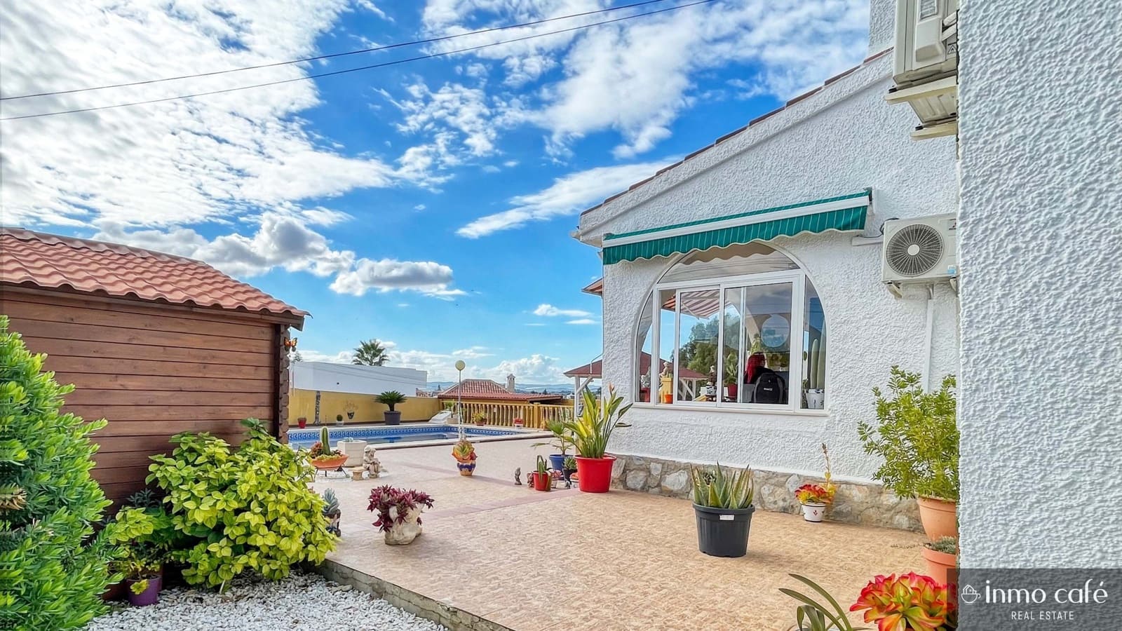 4 bedroom Villa for sale in Rojales with pool garage - € 389,000 (Ref: 9019631)