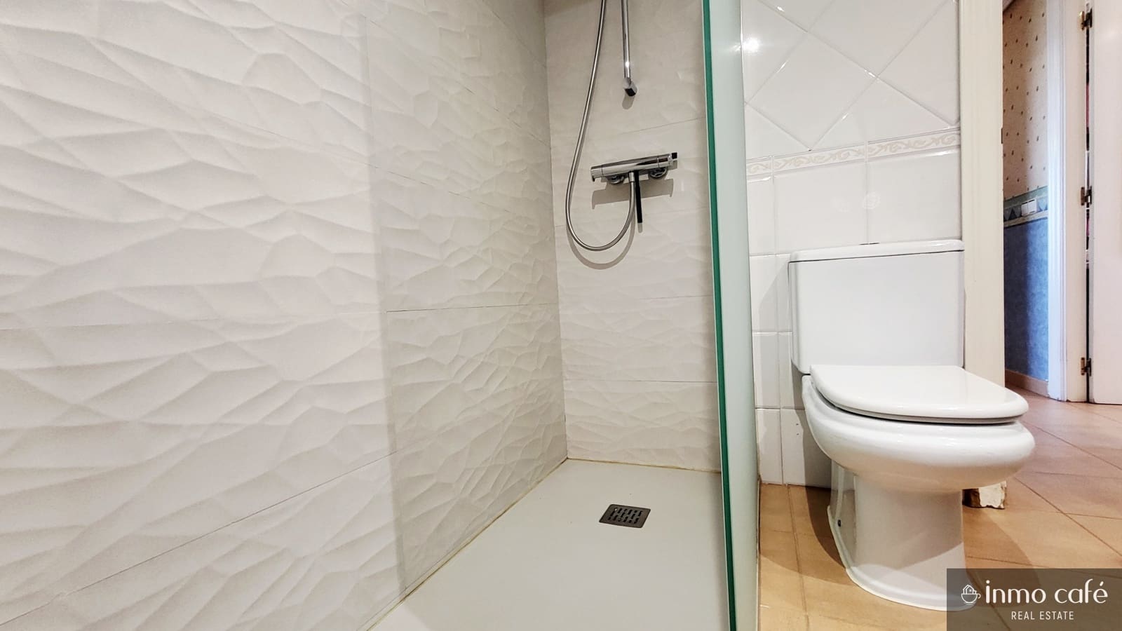 2 soveværelse Lejlighed til salg i Alicante by med swimmingpool garage - € 315.000 (Ref: 9025342)