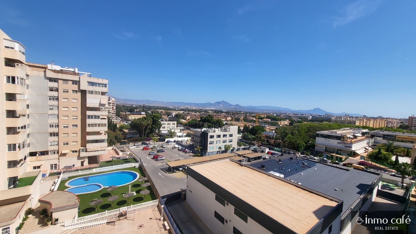 2 soveværelse Lejlighed til salg i Alicante by med swimmingpool garage - € 315.000 (Ref: 9025342)