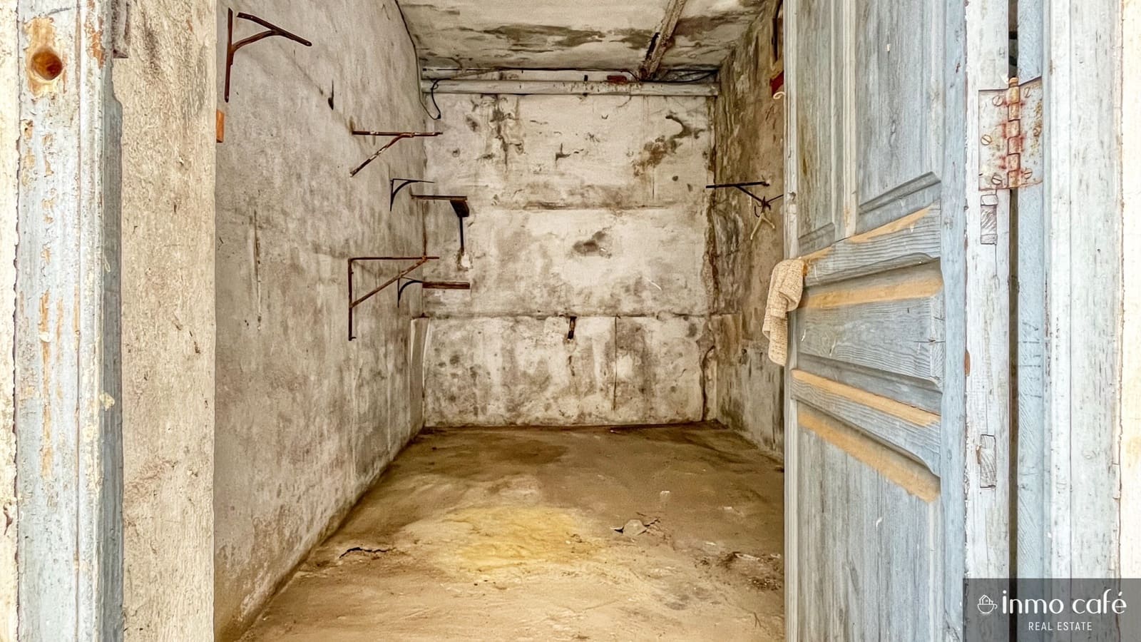 Erhverv til salg i L'Alcudia de Crespins med swimmingpool garage - € 125.000 (Ref: 9074641)